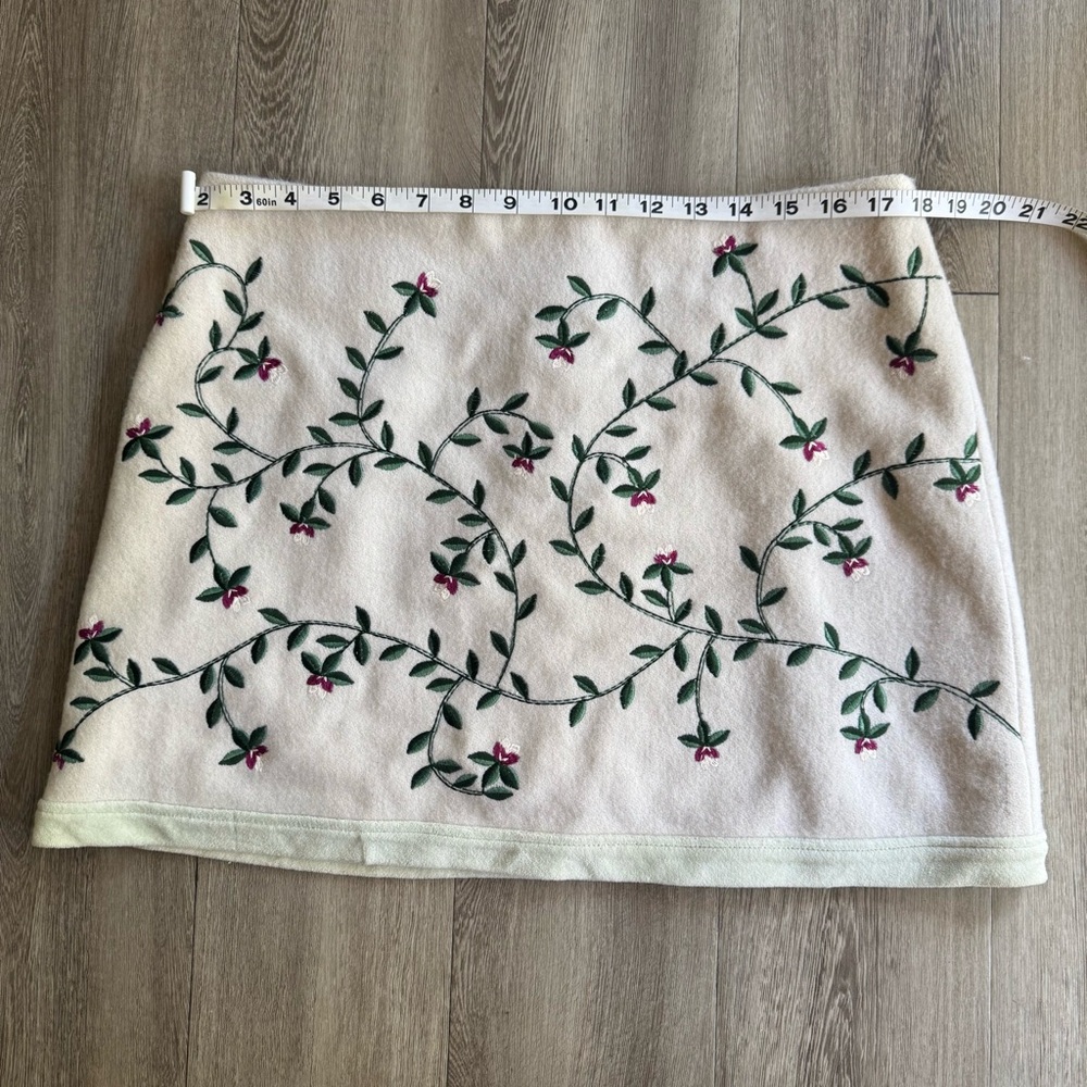 Twinset Milano Embroidered Size Large Cream Floral Skirt 100% Wool - Picture 7 of 16